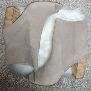 Chinese Laundry Beige Peep-Toe Heeled Boots
